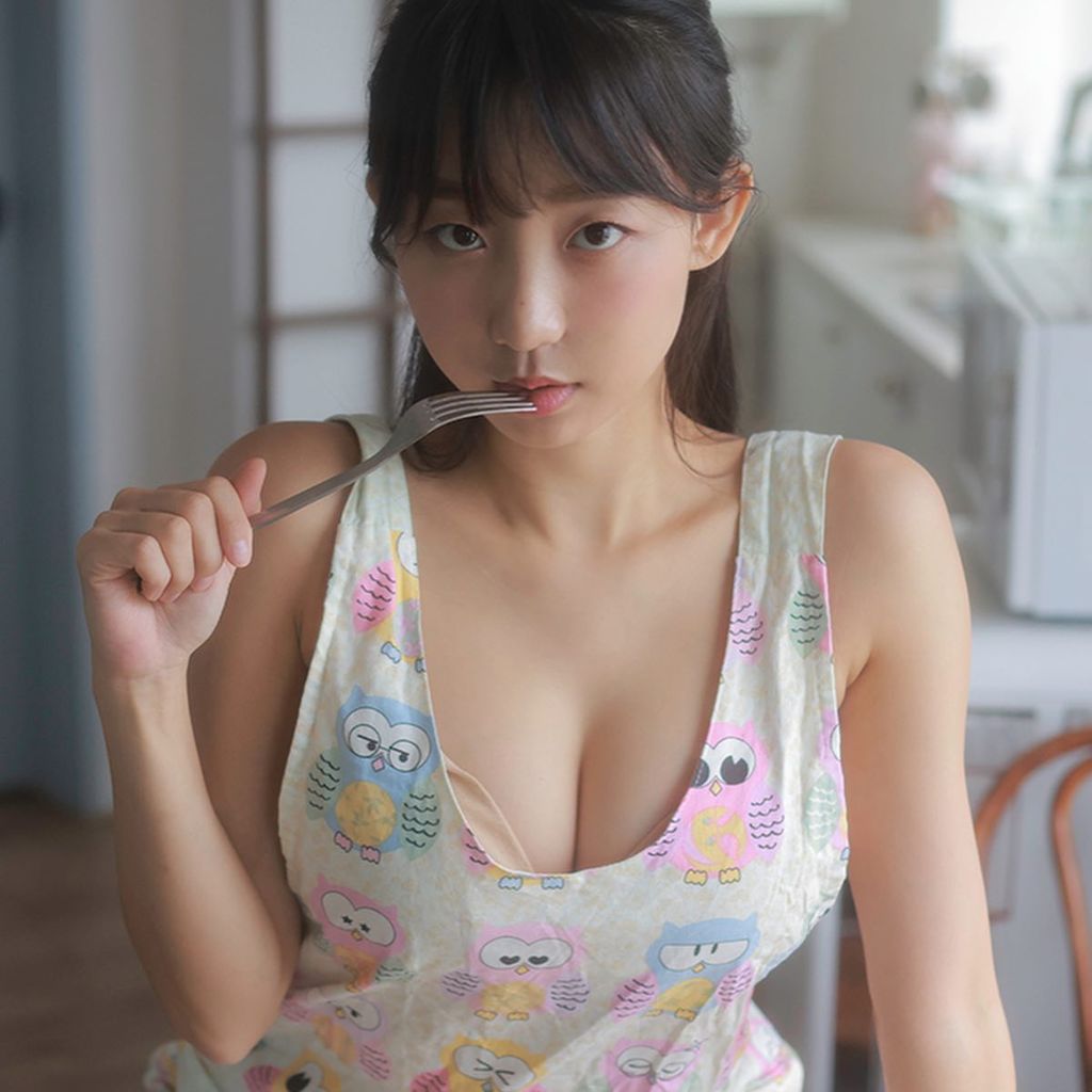 Eunji Pyo 표은지 (1).jpg