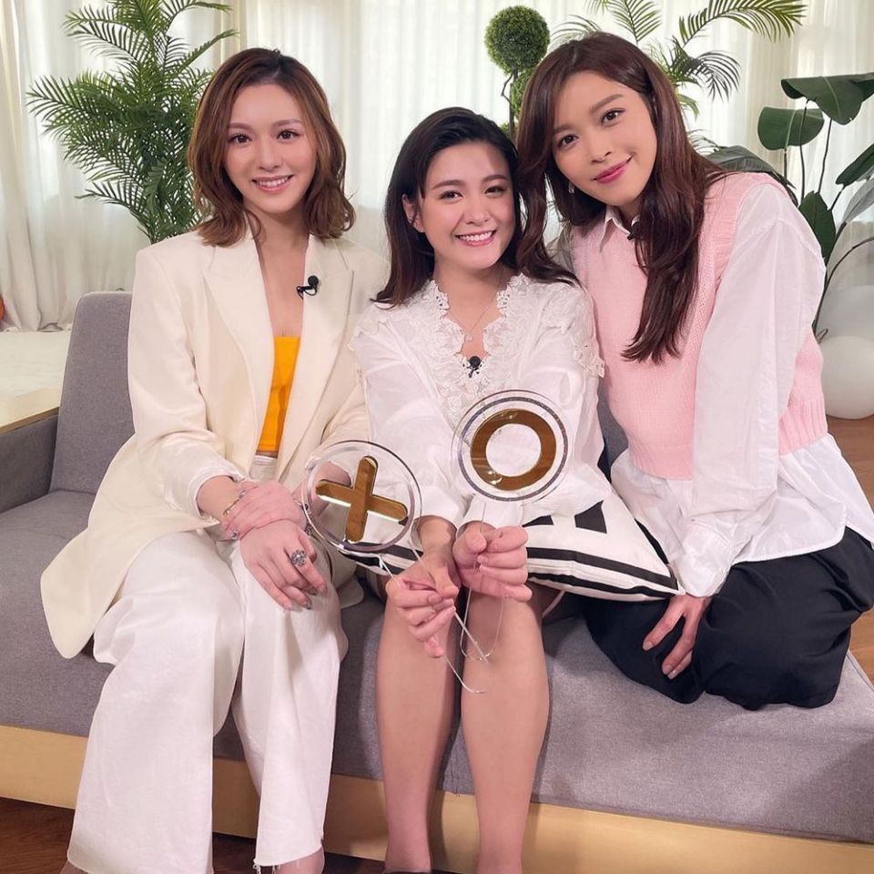 2 賴慰玲亦係主持之一，泊埋去馮盈盈同江嘉敏身邊，笑容比兩人自然得多。.jpg.jpg