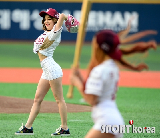 8c2b0_1563_01556eb6_ae639d4b.jpg