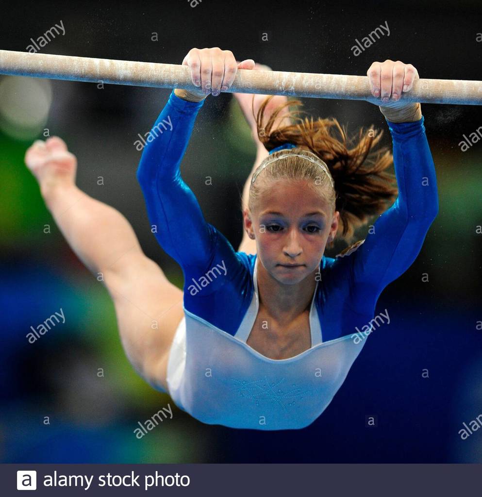 ksenia-semenova russia uneven-bars beijing-2008-olympic reutersdylan-martinez.jpg