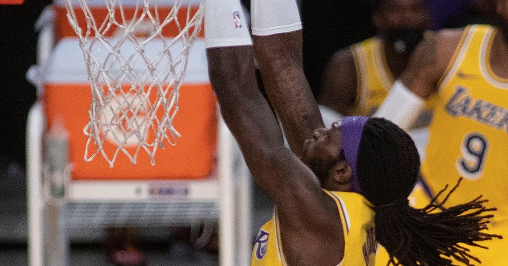 97-112-Drummond-is-injured-in-his-debut-and-the-Lakers.jpg