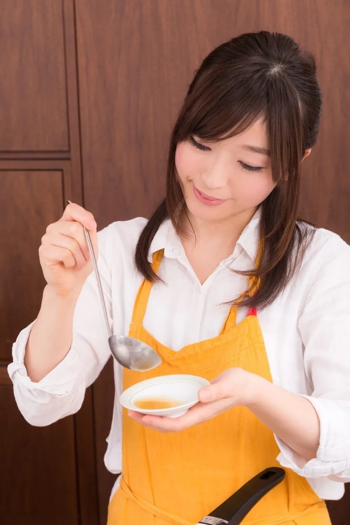 1 一位住在日本團地(即公屋)的主婦，為了節省電費於8年半前與電氣公司解約，長期過著「電費$0」生活。.jpg.jpg