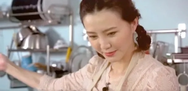 2 吳若希節目中整辣雞！.jpg
