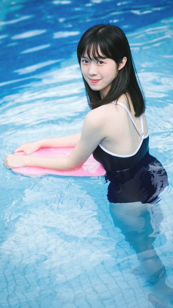 泳池 美女003.jpg