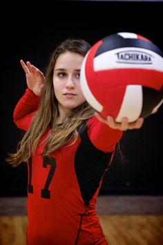 0bfe08298e60478a4db9df9c1eee6061--volleyball-team-pictures-volleyball-poses.jpg