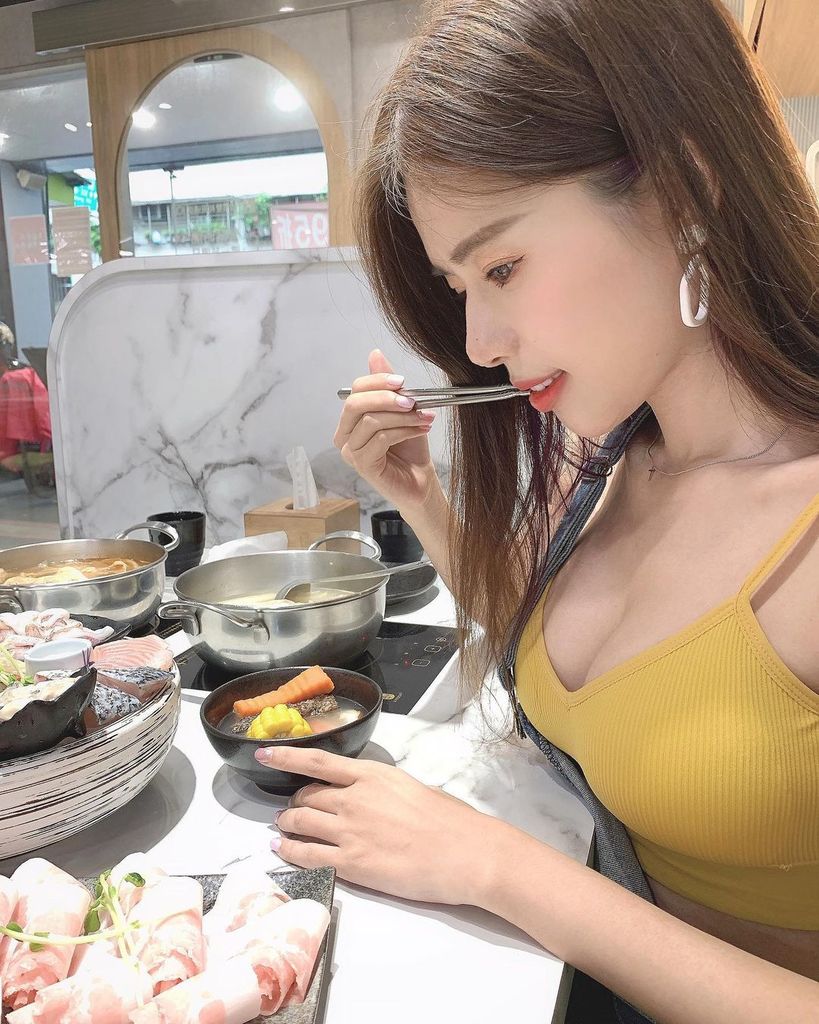 A2.jpg