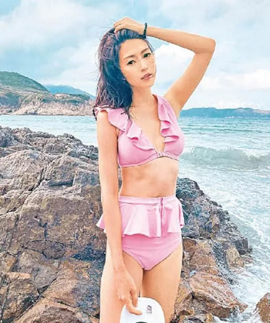 受「情敵」威脅的連詩雅不敢怠慢，操肌展現線條美。.jpg