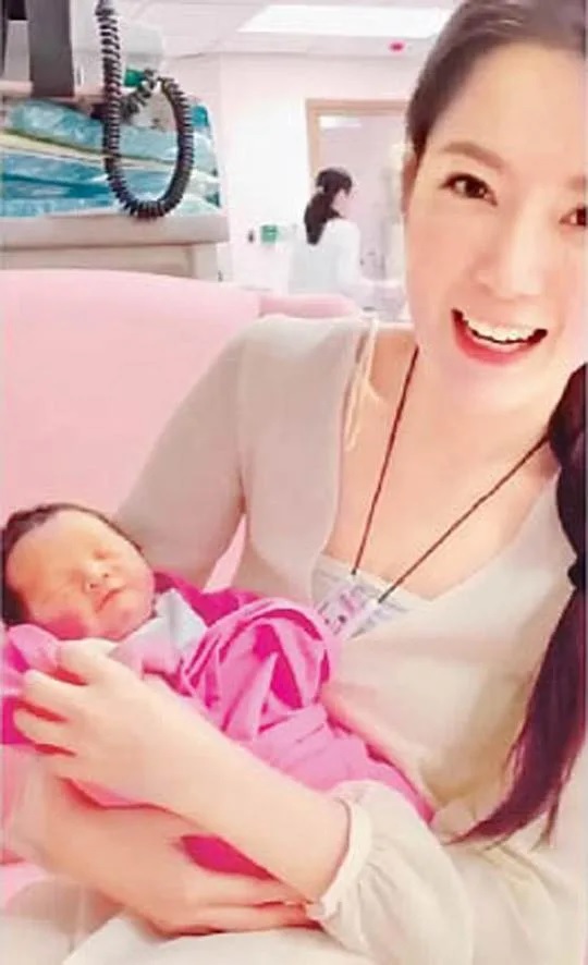 開心玩B的苟芸慧，似乎對未來充滿憧憬。.jpg
