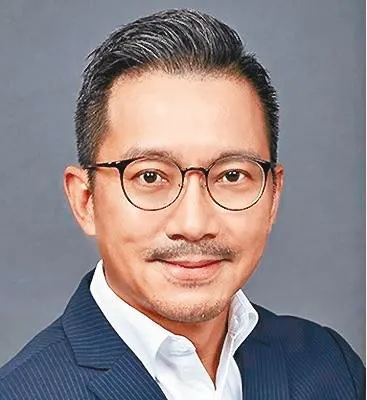 姚焯菲爆紅令父親被起底.jpg