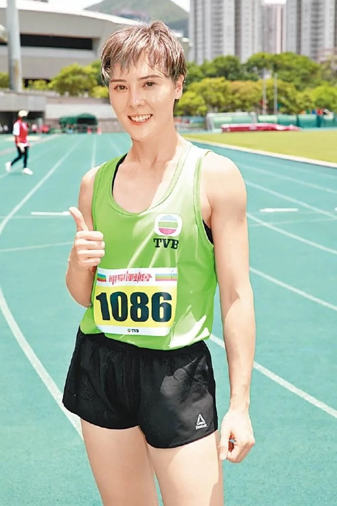 2 何慈茵不只打得，原來還跳得。.jpg