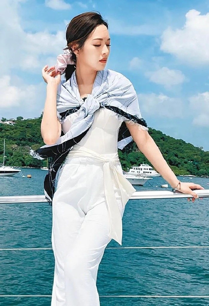 馮盈盈出海時發生意外。.jpg