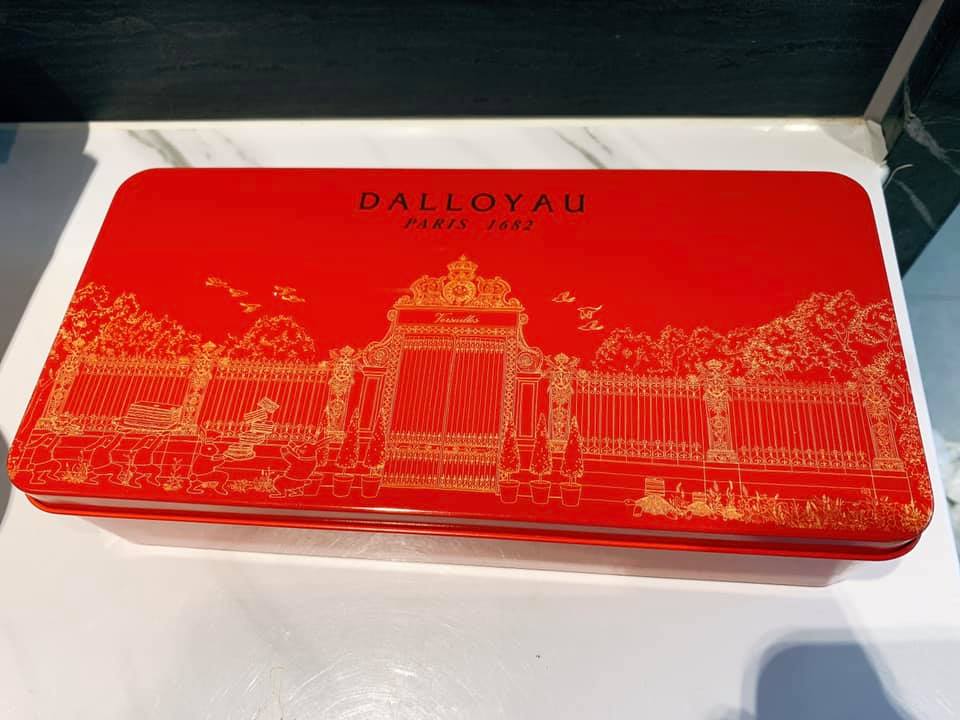 1Raspberry Rose Cake+Mixed Berry Mosse Tart2.jpg