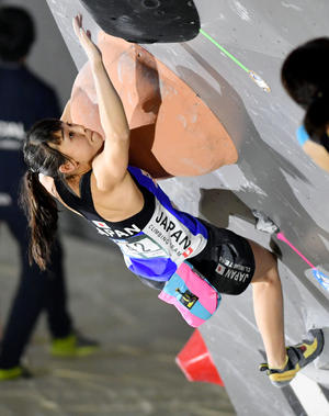 伊藤雙葉1.jpg