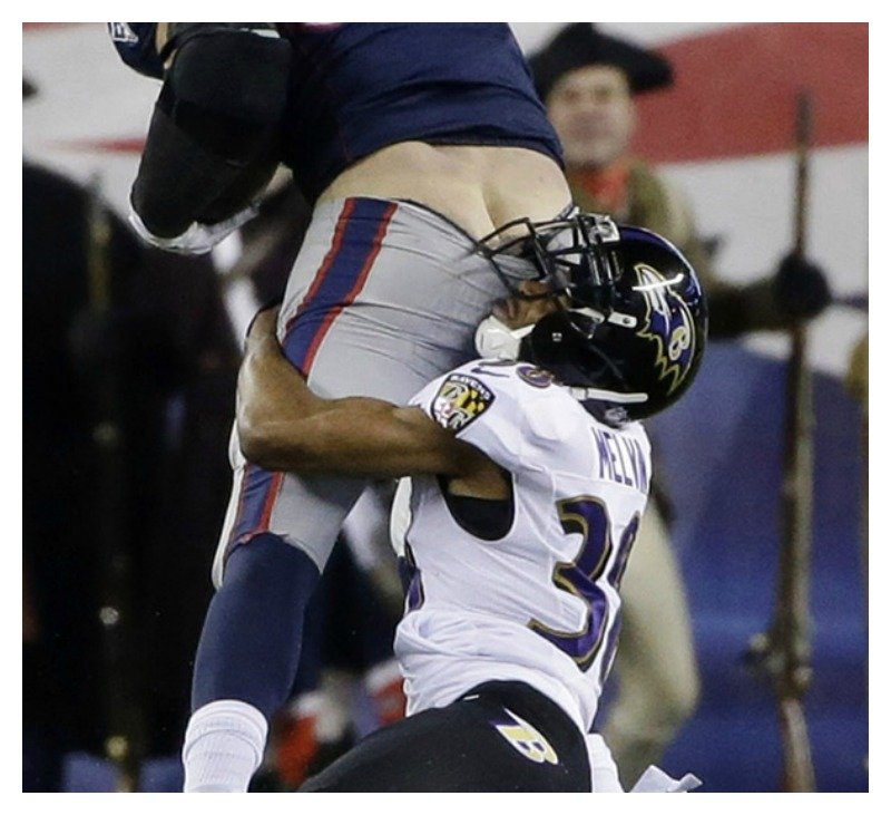 20-embarrassing-and-hilarious-sport-wardrobe-malfunctions-4.jpg