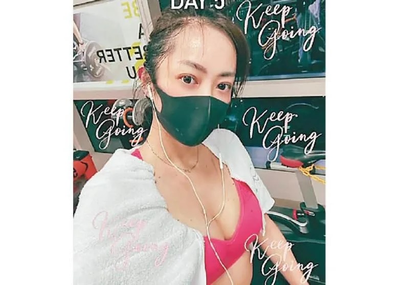 松岡李那勤做Gym，保持苗條身段。.jpg
