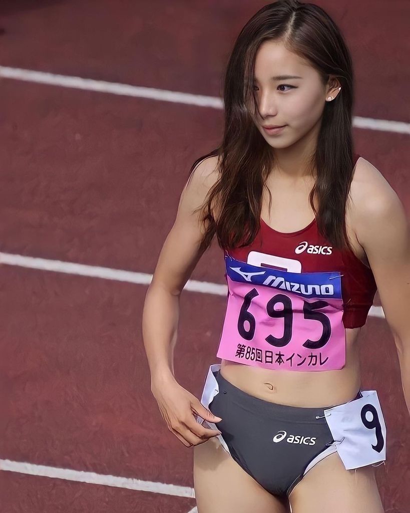 古賀紗理那8ca4b866070f1cf2cb8df9.jpg