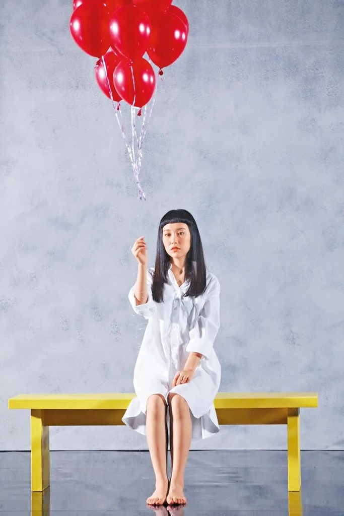 炎明熹獲讚每一個動作全都是戲。.jpg