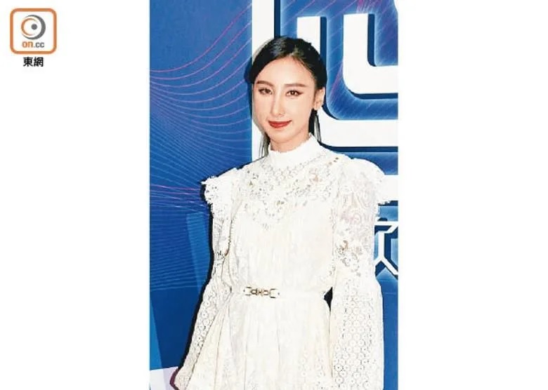 許靖韻自爆年輕時拍拖很「貪心」。.jpg