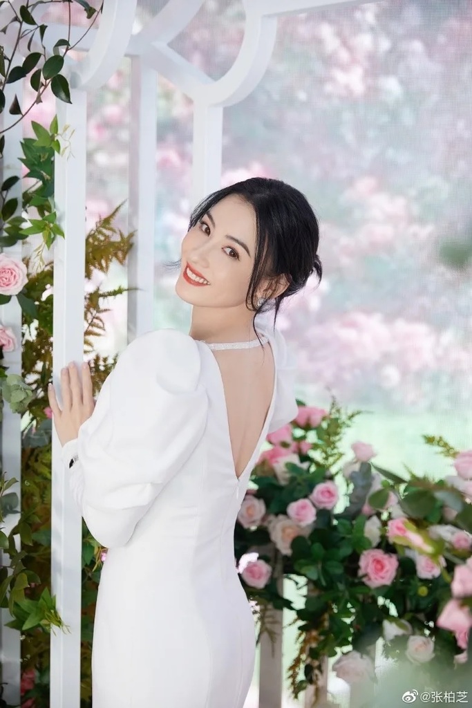 4 點知黑衫男忽然出手想抱小王子。.jpg