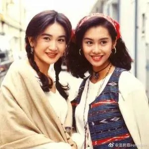 4 朱茵（右）出道一路都是女主角。.jpg