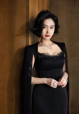 5 朱茵集性感甜美於一身。.jpg