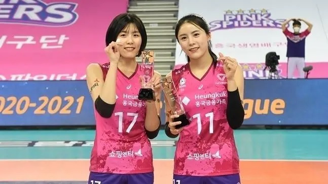 3 李多英（右）、李在英（左）今年初被爆出在學生時期欺凌同學。.jpg.jpg