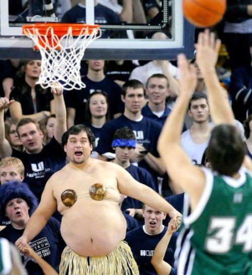 Distracting-Basketball-Player-Funny-Picture.jpg