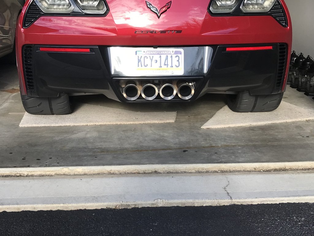 8960010.jpeg