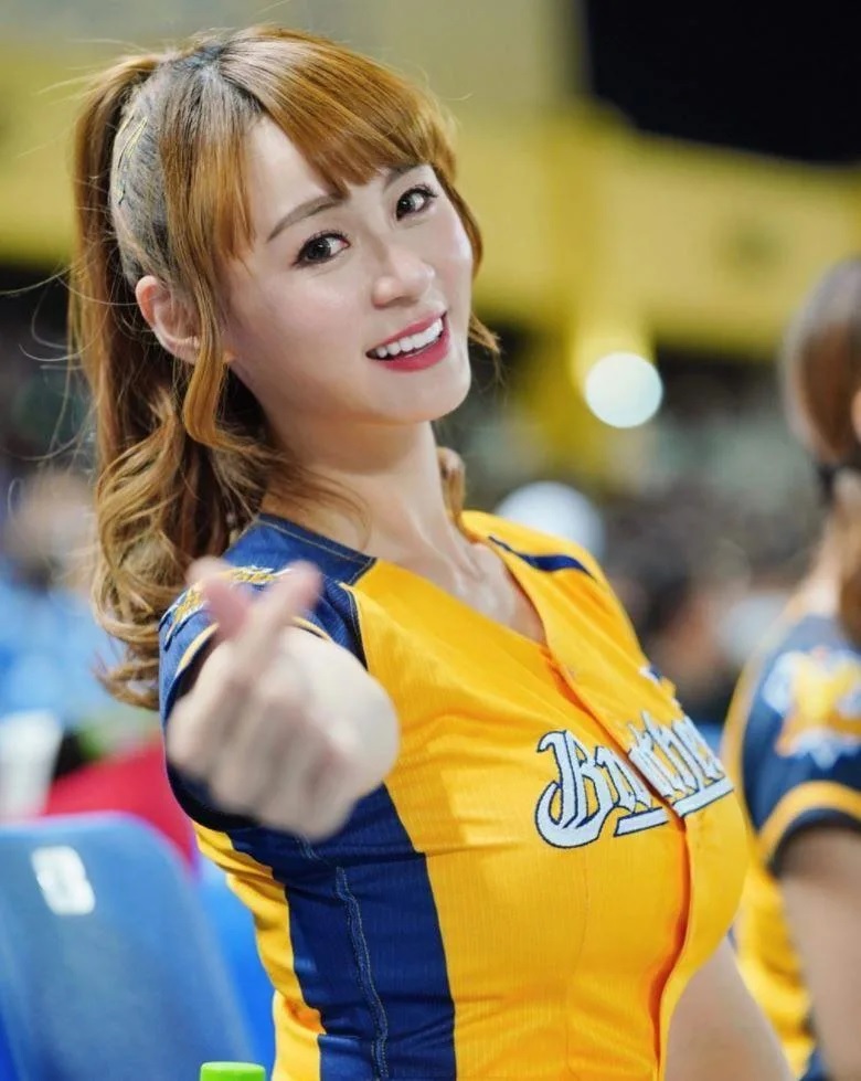 2 短今是PS女孩人氣成員。（圖／短今IG）.jpg