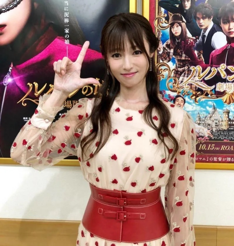 2 深田恭子復工宣傳電影。.jpg