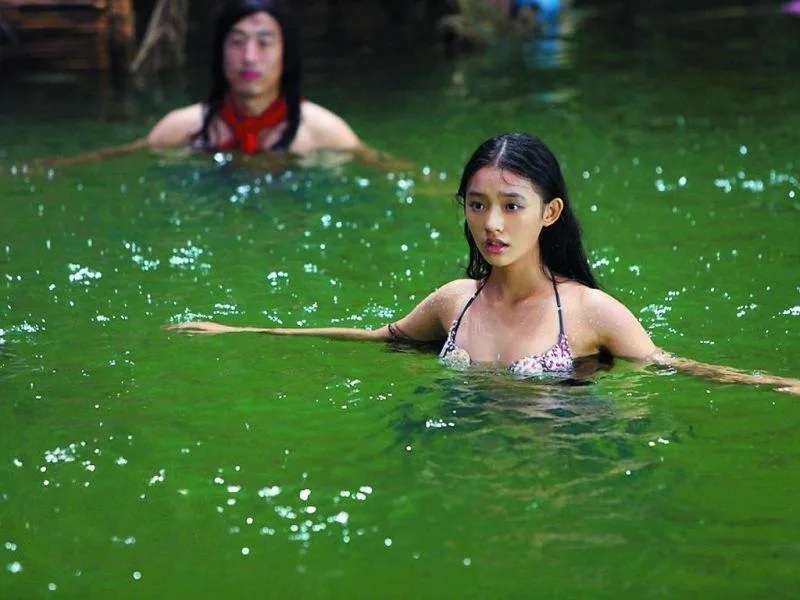2 林允演出電影《美人魚》暴紅，如今是各大綜藝節目的話題人物。.jpg.jpg