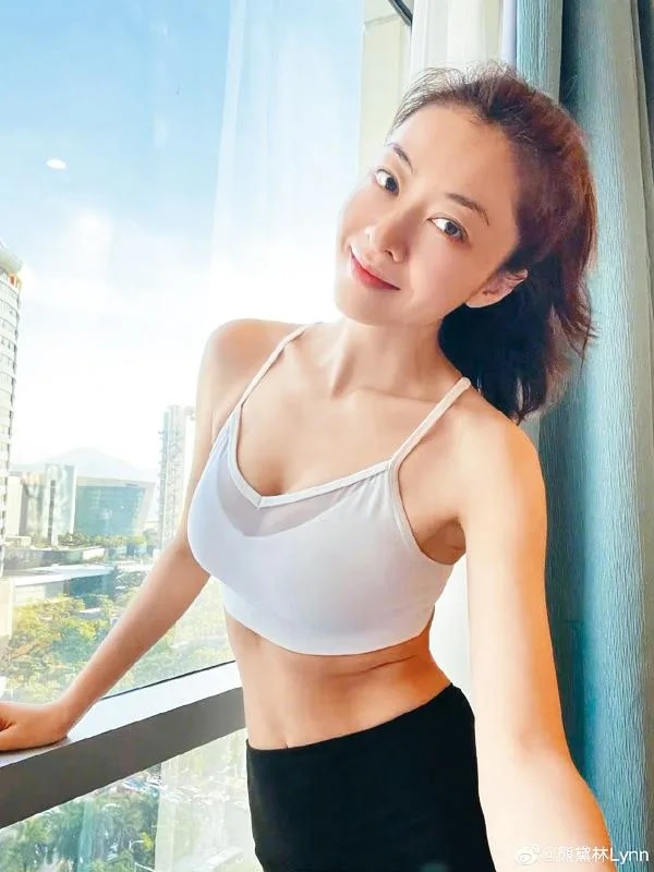 Lynn身材弗爆，引大班網民留言激讚。.jpg