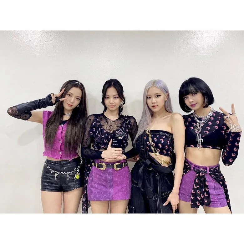 4 （左起）Jisoo、Jennie同Rose都證實冇染疫！.jpg