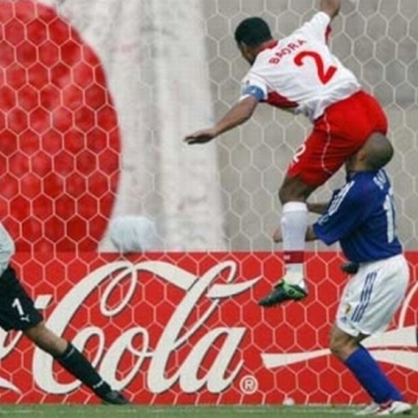6ea15cd5151917137a5af4d7548e563a--funny-soccer-pictures-funny-football-pics.jpg