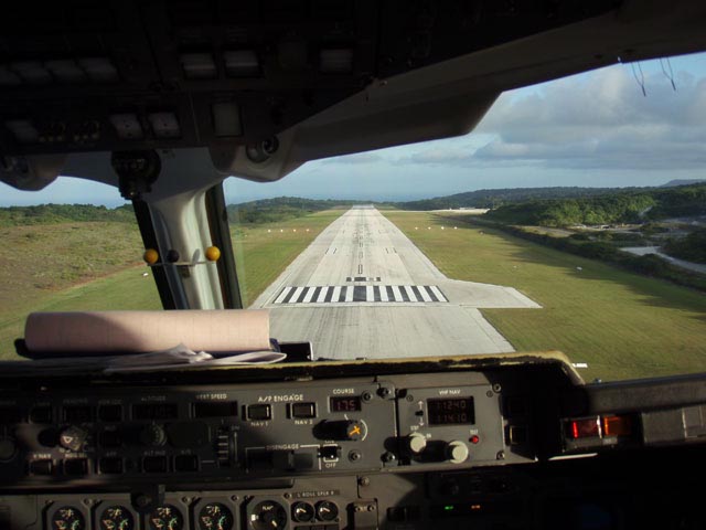 xmasisland_airport_07.jpg