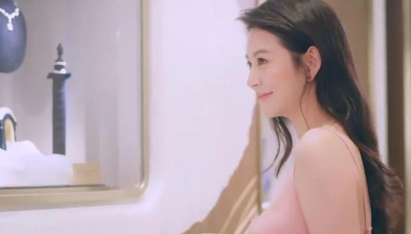 6 沈月接拍珠寶廣告。.jpg