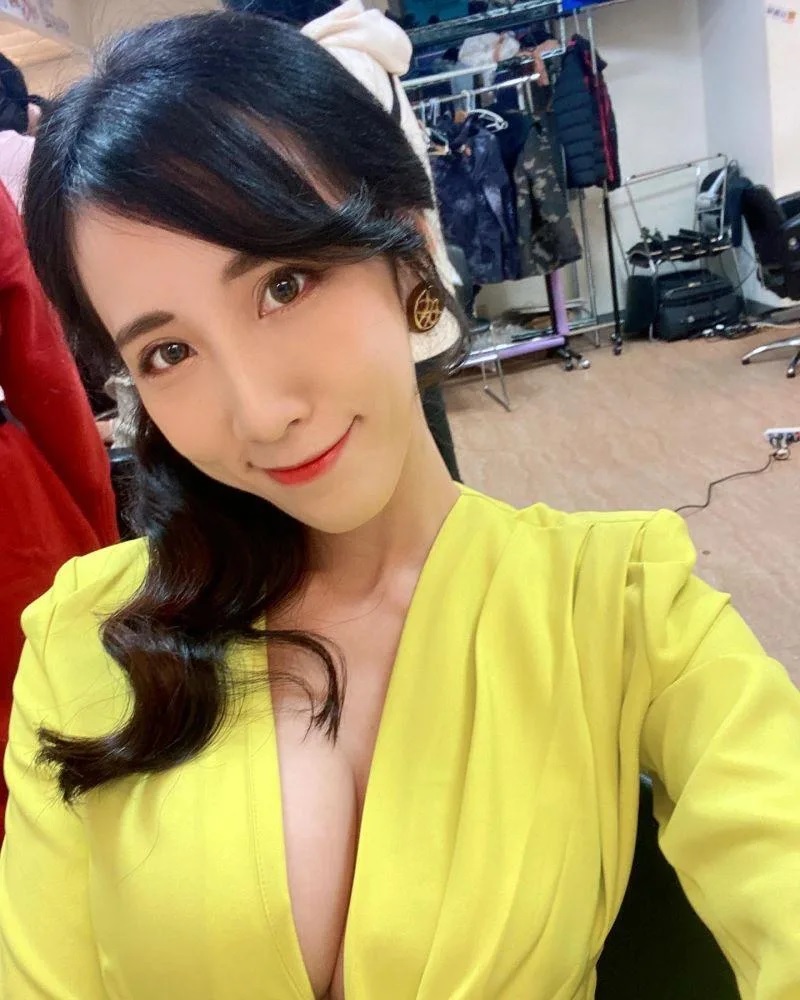 4 瑤瑤好身材一覽無遺。.jpg