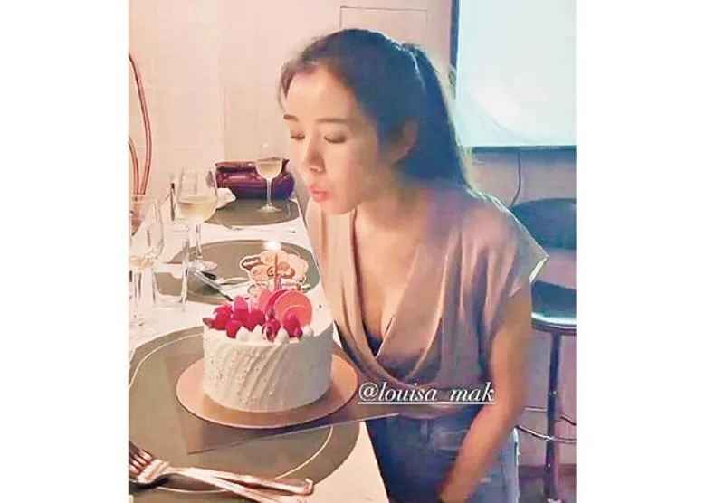 麥明詩獲拍檔送蛋糕補祝生日。.jpg