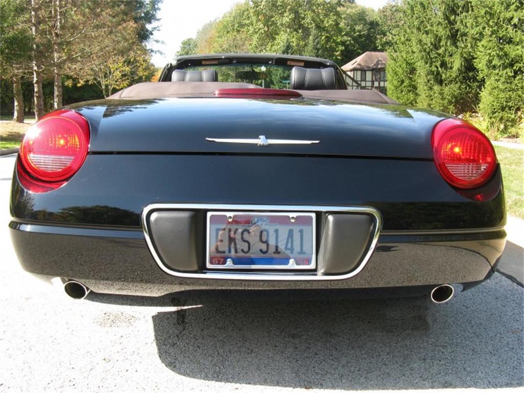 20950710-2003-ford-thunderbird-std.jpg