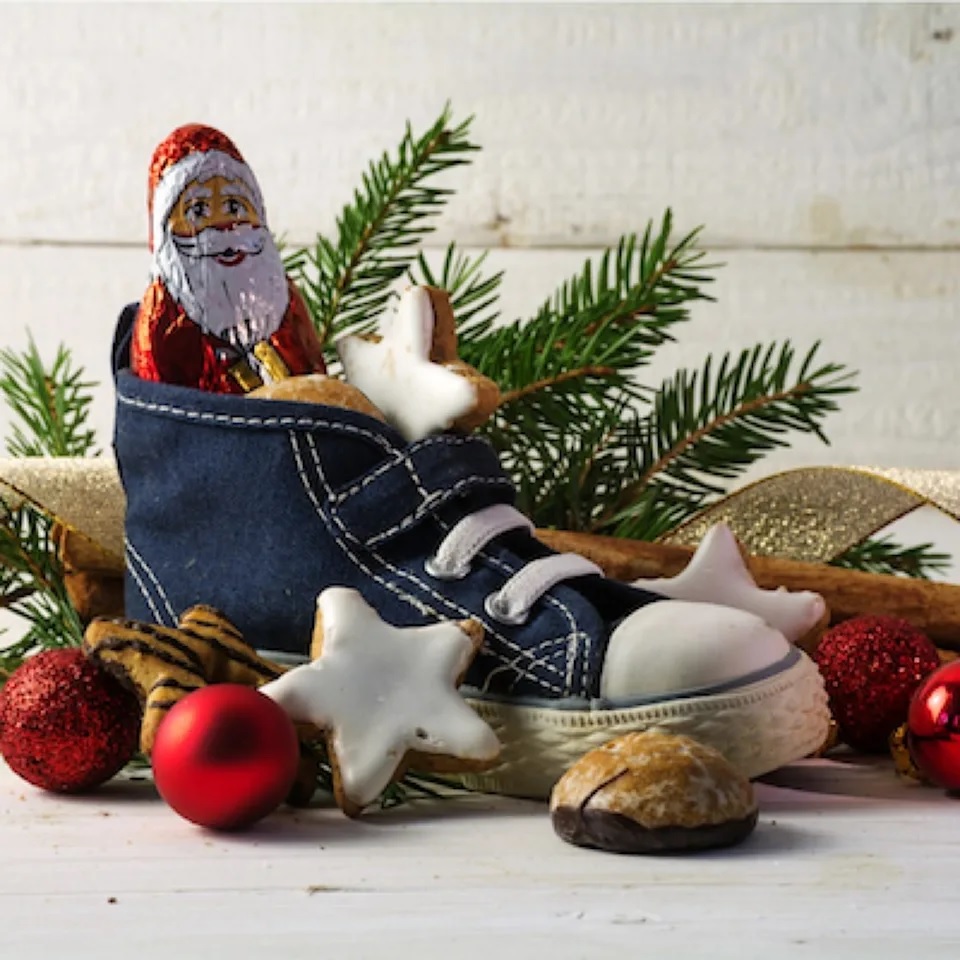 3. 冰島曳小孩收到爛薯仔.jpg