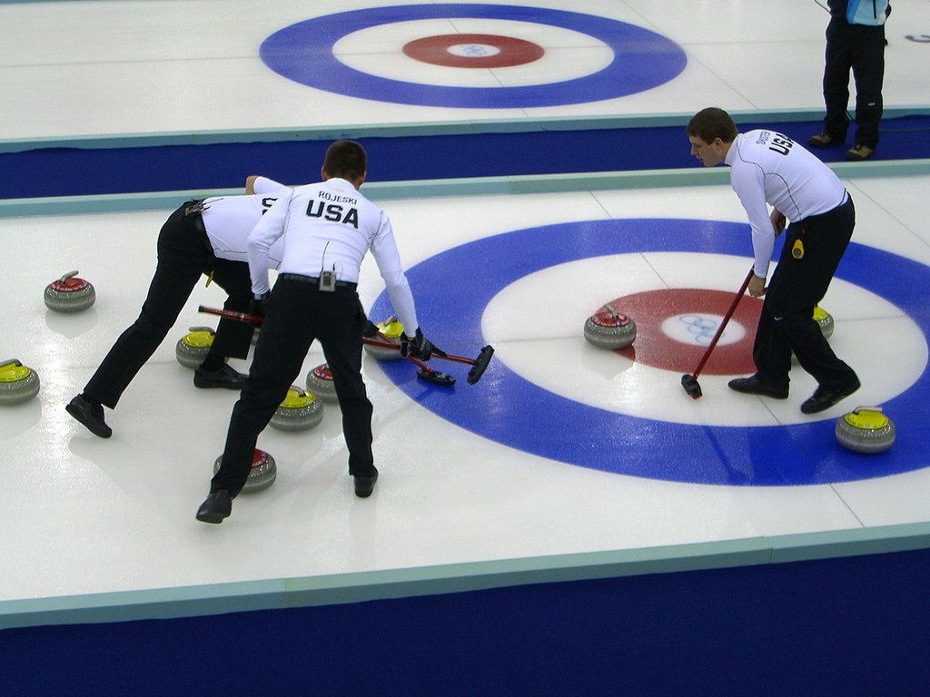 Curling_Torino_2006_Pinerolo_Palaghiaccio_scena2.jpg