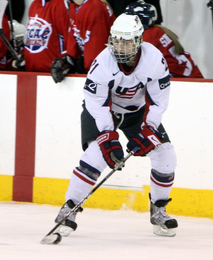 1200px-21_Hilary_Knight.jpg