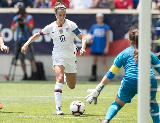 0c36f477-380e-41a5-befa-669651ecc37b-carli_USP_Soccer__Countdown_to_the_Cup_Wome.jpg