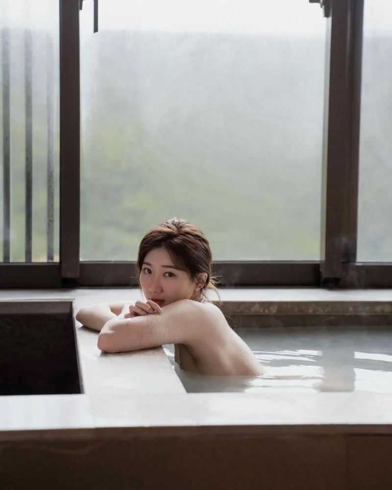 7 游涵君美胸若隱若現。.jpg