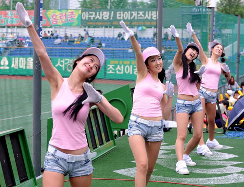 cheerleaders-4.jpg