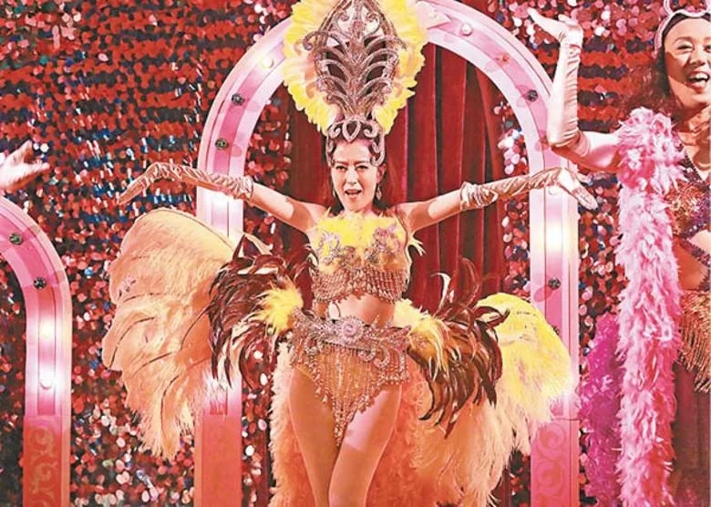 1 唐詩詠未試過着艷舞裝，笑言估唔到自己可以咁正！.jpg