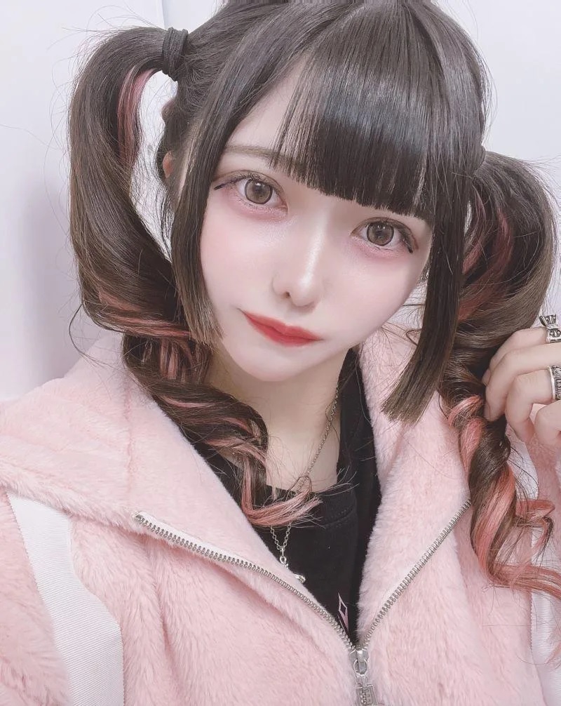 2 どれみく與多名粉絲約砲，還拍攝不雅影片。（圖／翻攝どれみく推特）.jpg.jpg