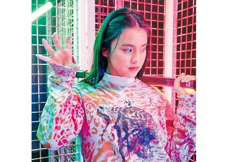 姚焯菲出「爪」應節 方力申勁Like.jpg