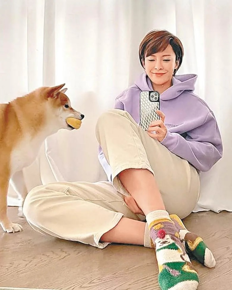 3 張曦雯因今年未能出席團拜活動，��少好多利是.jpg