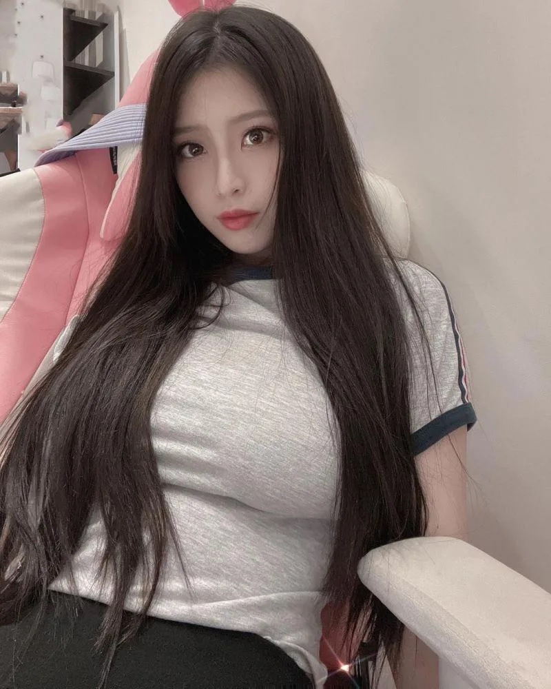 2 Yumi.K不吝秀出身材優勢。（圖／Yumi.K IG）.jpg